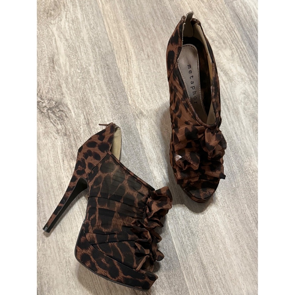 Metaphor‎ Blakely Leopard Print Ruffle Mesh Peep Toe Platform Heels Brown 6.5